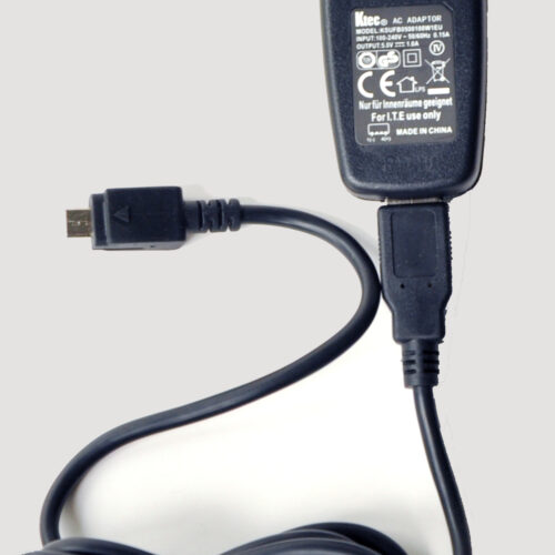 SR G4/G9 Verkkolaturi USB 5DCV 1A